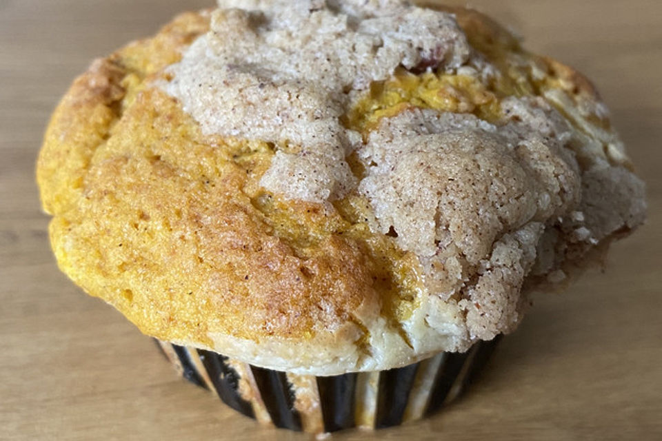 Pumpkin Cream Cheese Muffins