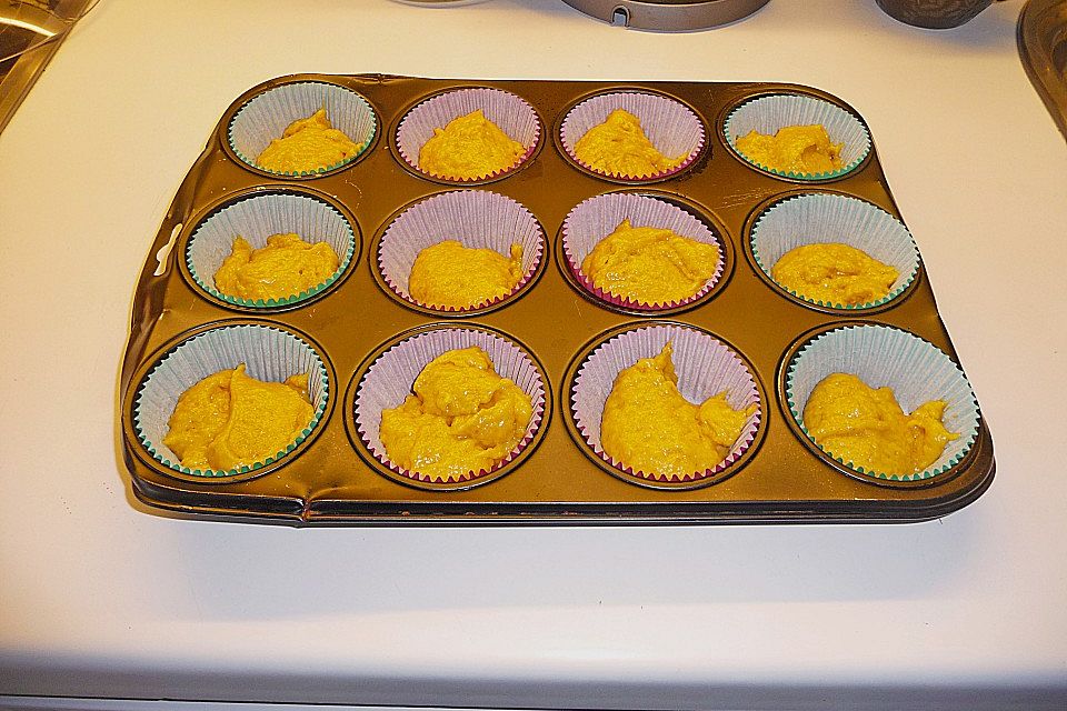 Pumpkin Cream Cheese Muffins