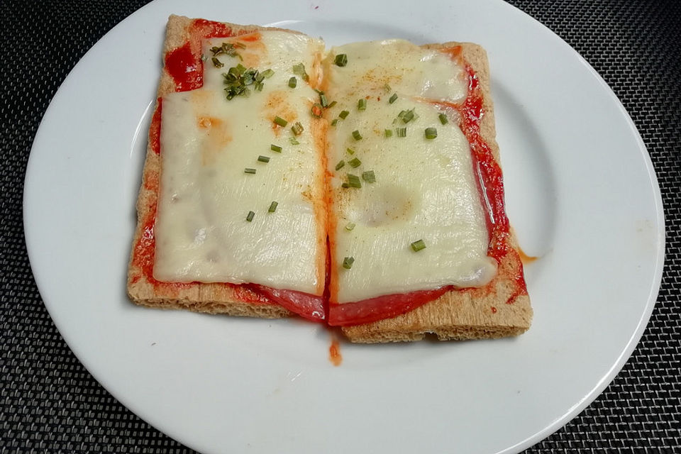 Pizza - Schnitte für zwischendurch Pizza - Schnitte für zwischendurch