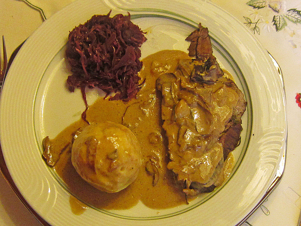 Rosmarin - Schmorbraten mit Steinpilzsauce von Kochgenie| Chefkoch