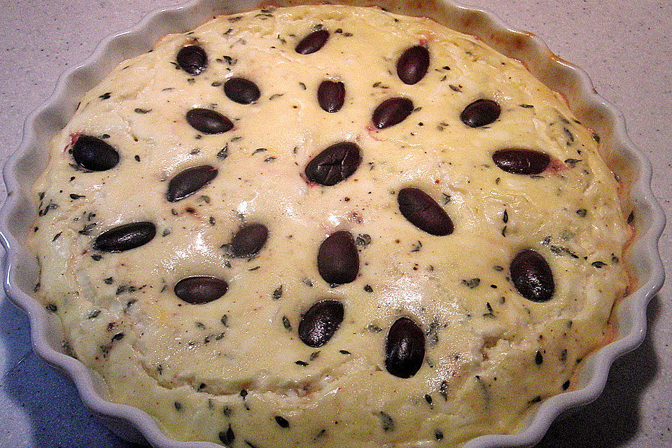 Clafoutis mit Oliven und Ziegenkäse