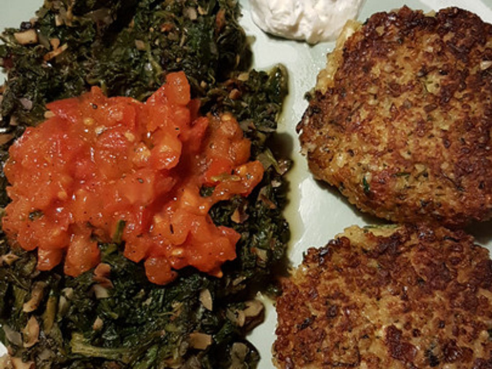 Bulgur-Buletten mit würzigem Mandel-Spinat von pinktroublebee| Chefkoch
