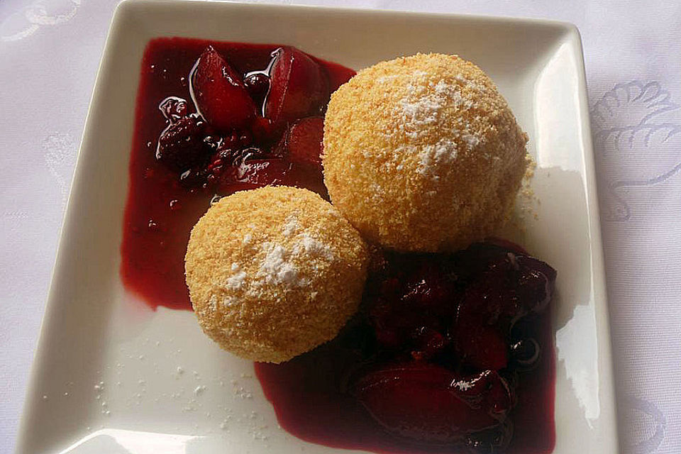 Topfenteig für Obstknödel