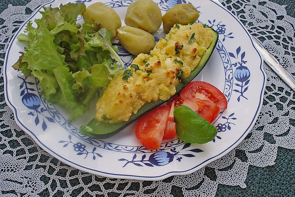 Gefüllte Zucchini mit Schafskäse