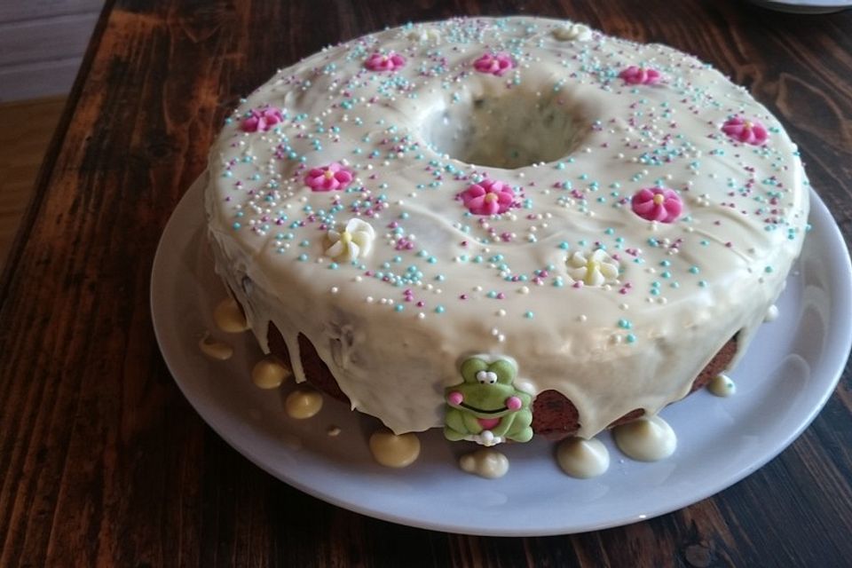 Rührkuchen mit Blaubeeren und weißer Schokolade