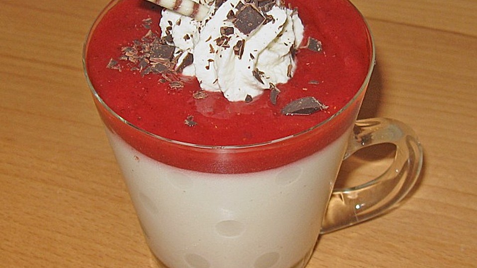 Kokos Panna Cotta mit Erdbeerpüree von ufaudie58