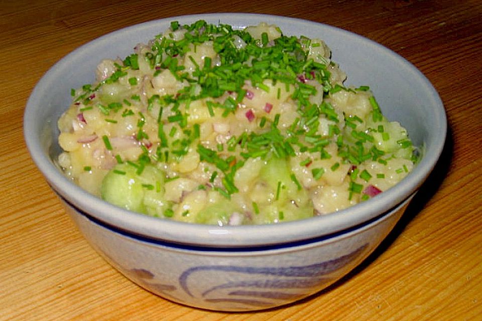 Kartoffel - Gurkensalat nach Oma Luise