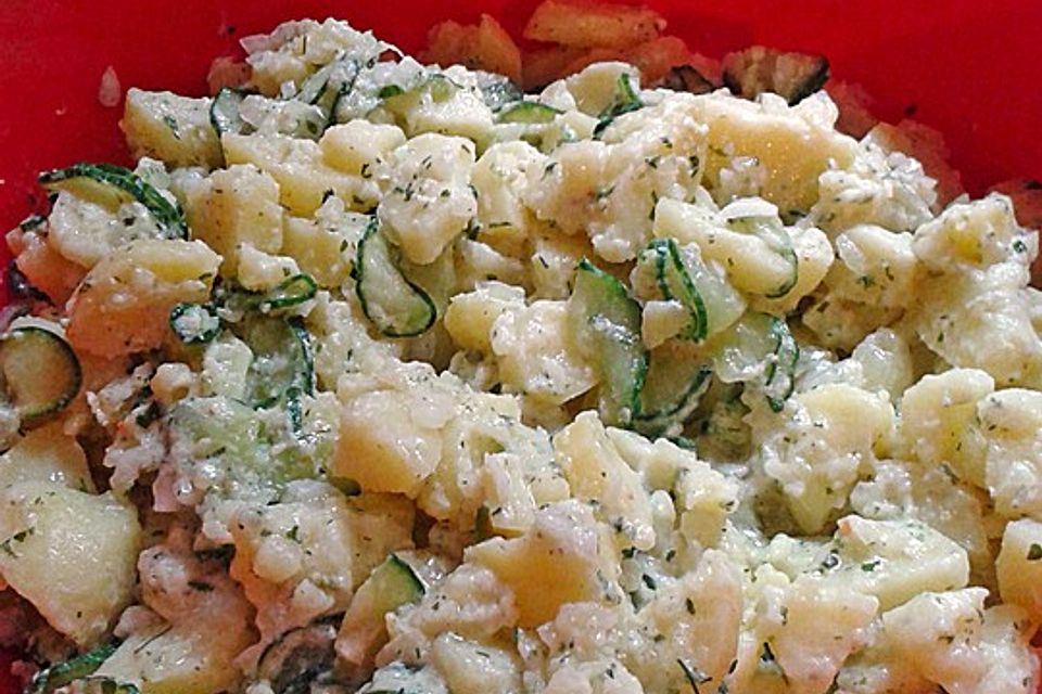 Kartoffel - Gurkensalat nach Oma Luise