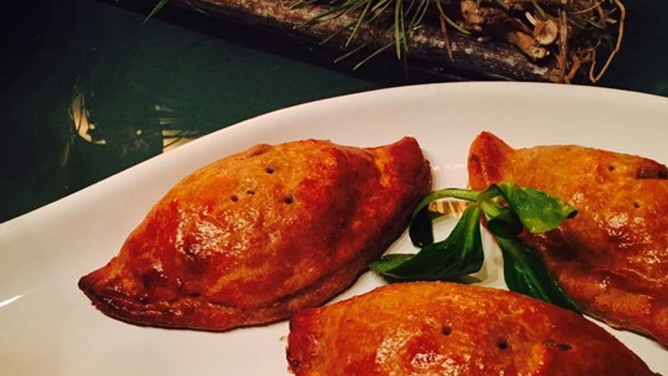 Mangoldtaschen mit Schafskäse von patulane