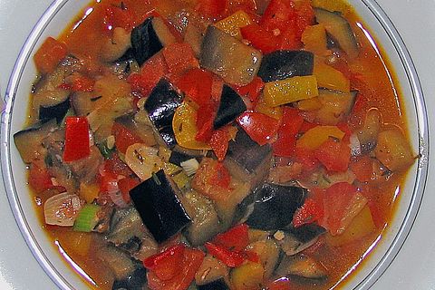 Süß-saure Aubergine-Paprika-Pfanne mit Paprika