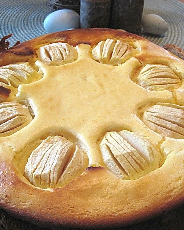 Köstlicher Apfelkuchen mit Vanillequark