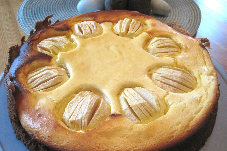 Köstlicher Apfelkuchen mit Vanillequark