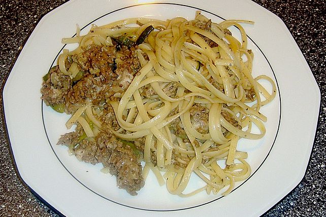 Zucchini - Spaghetti mit Hackfleisch von Mary64| Chefkoch Zucchini - Spaghetti mit Hackfleisch von Mary64| Chefkoch