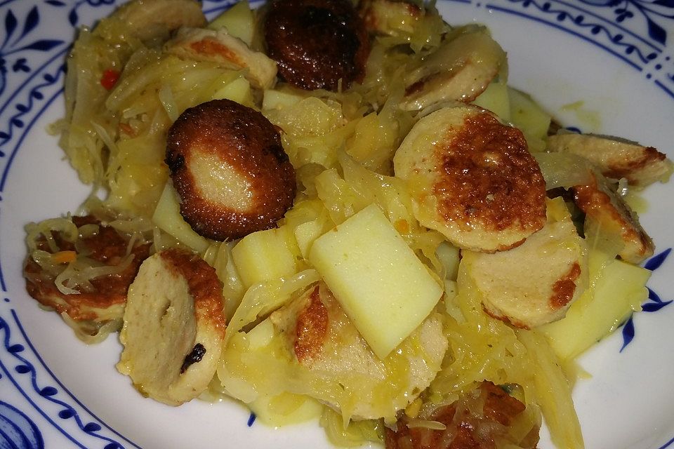 Bratwurst-Sauerkraut-Pfanne