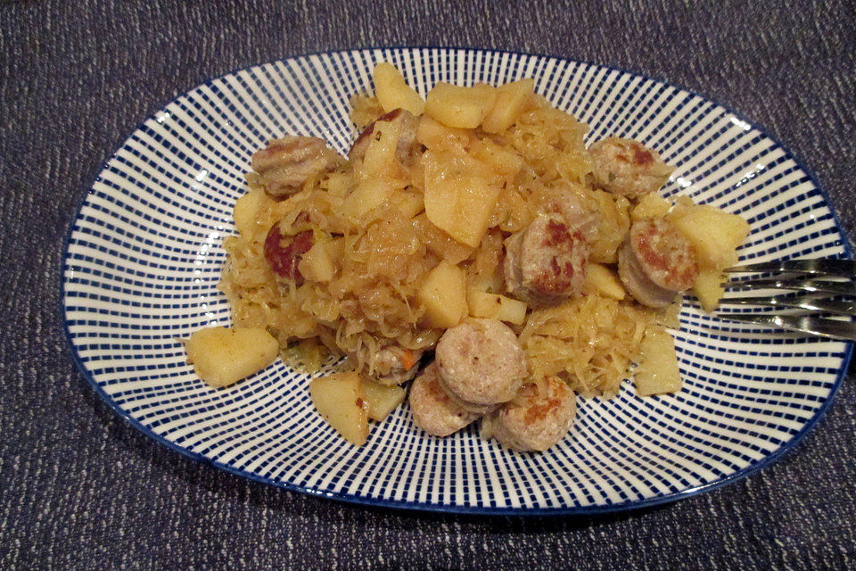 Bratwurst-Sauerkraut-Pfanne