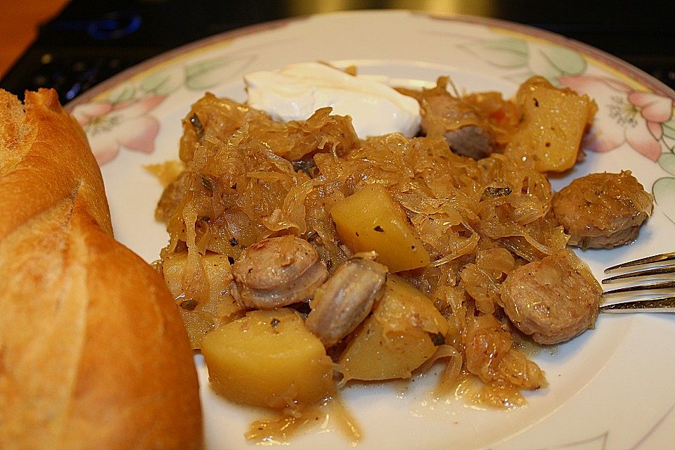 Bratwurst-Sauerkraut-Pfanne