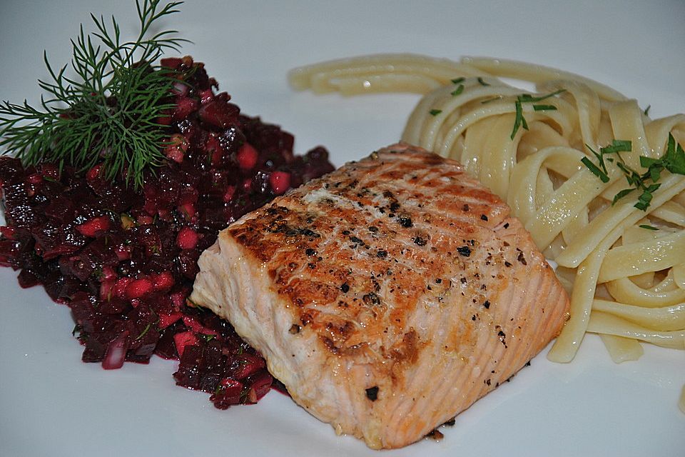 Rote Bete -Tatar mit Lachs