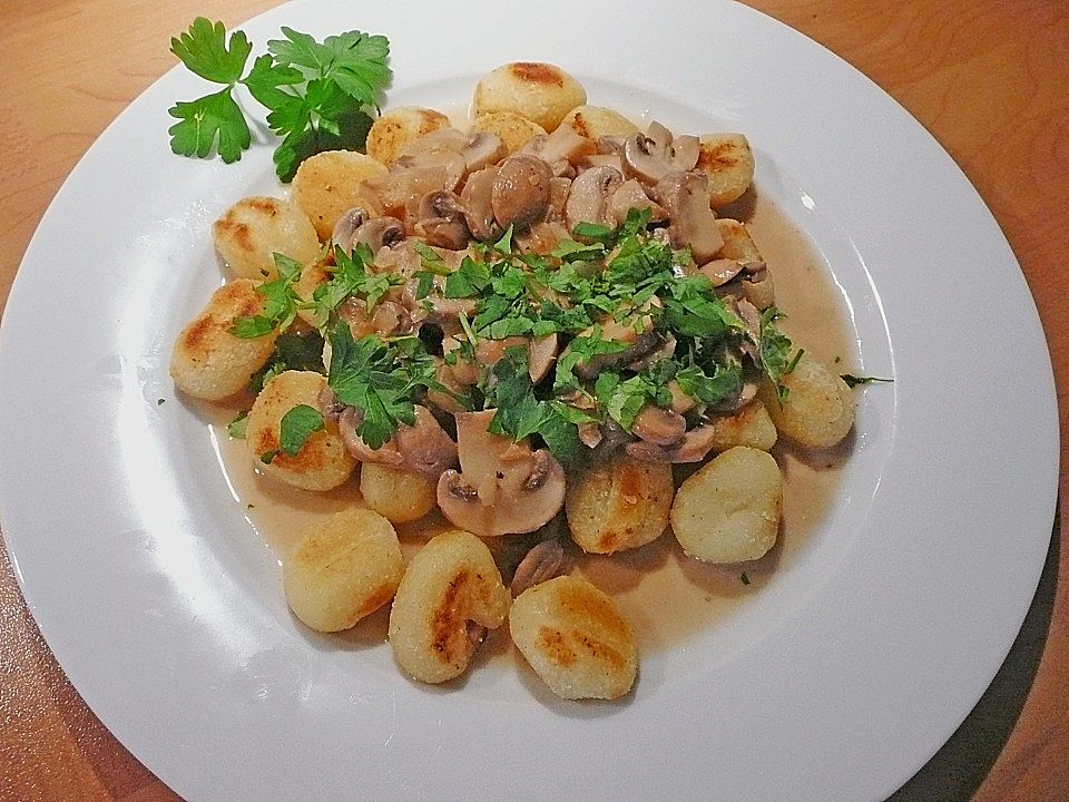 Gnocchi mit Champignons von plumbum | Chefkoch