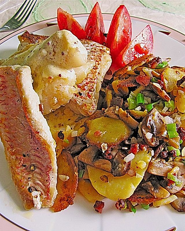 Feiner Pannfisch mit Bratkartoffeln und Senfsauce
