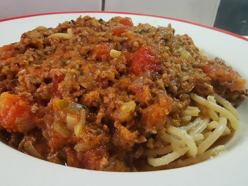 Spaghetti mit scharfer Soße Bolognese von Angymausal | Chefkoch