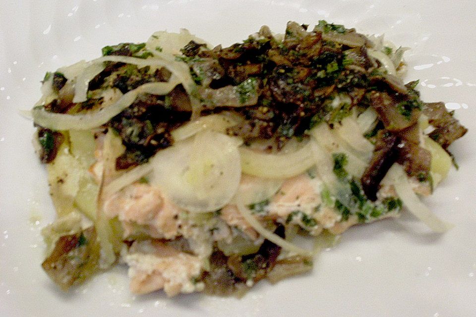 Lachs - Kartoffel Gratin mit Champignon - Rahm