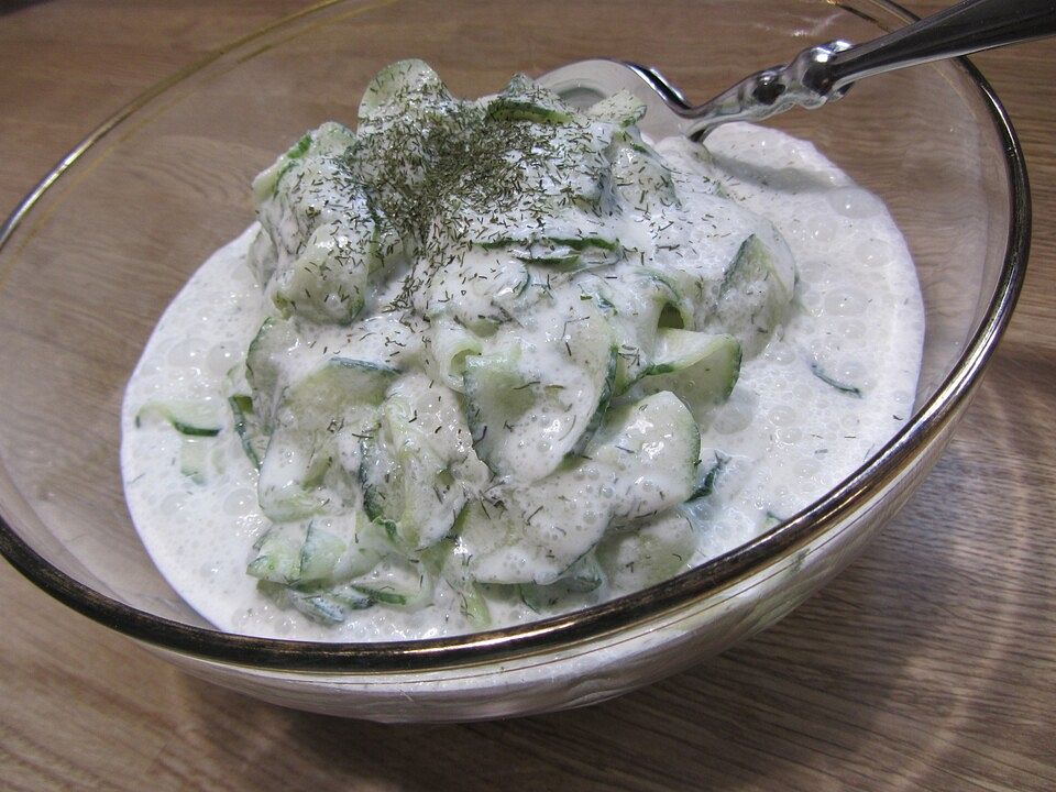 Gurkensalat mit saurer Sahne und Dill von Köchin_Moni| Chefkoch