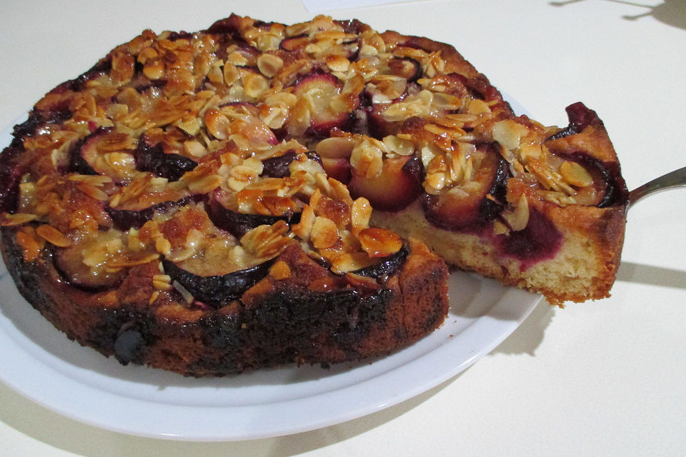 Zwetschgenkuchen mit Mandelguss à la Sonja