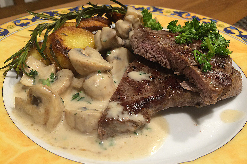 Champignon - Rostbraten mit Rosmarinkartoffeln