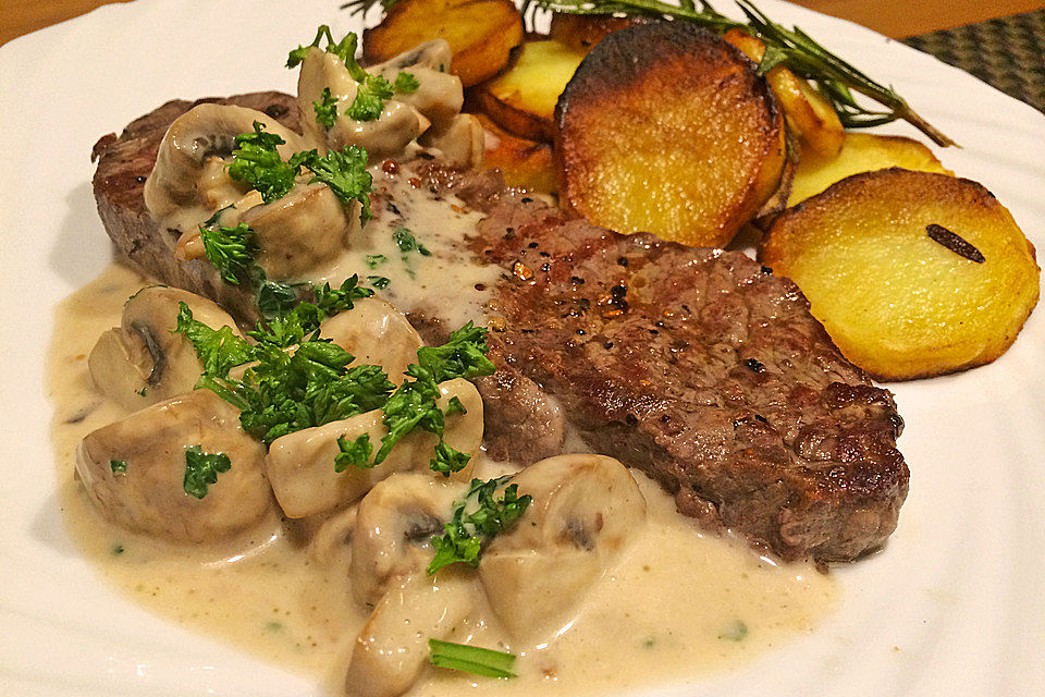 Champignon - Rostbraten mit Rosmarinkartoffeln