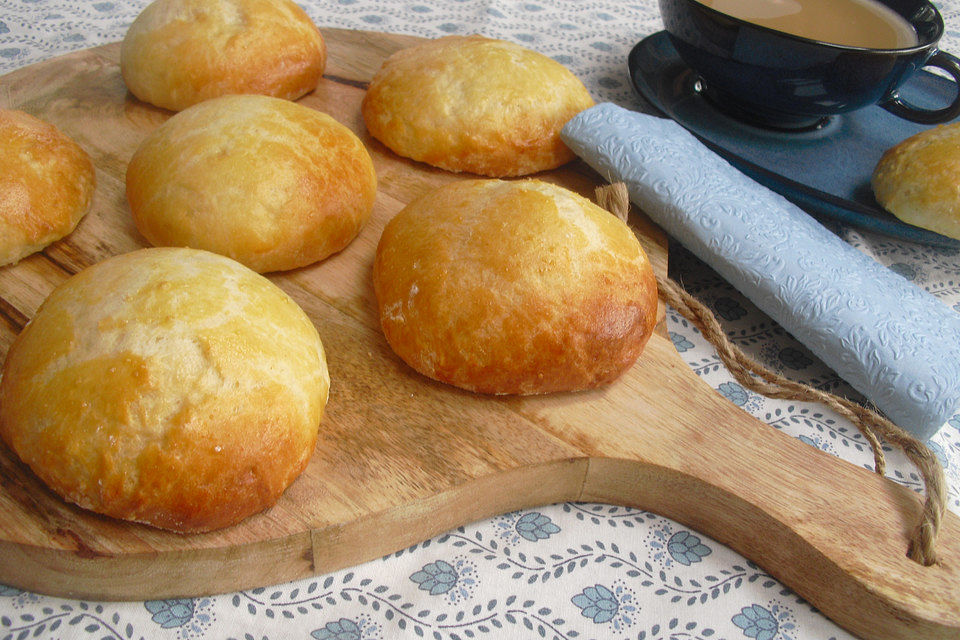 Lockere Sonntagsbrötchen