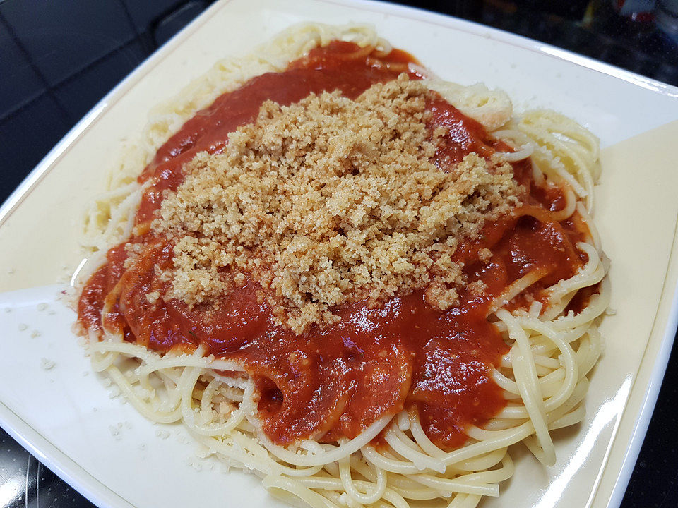Spaghetti mit fruchtig-scharfer Tomatensoße von mareikaeferchen| Chefkoch