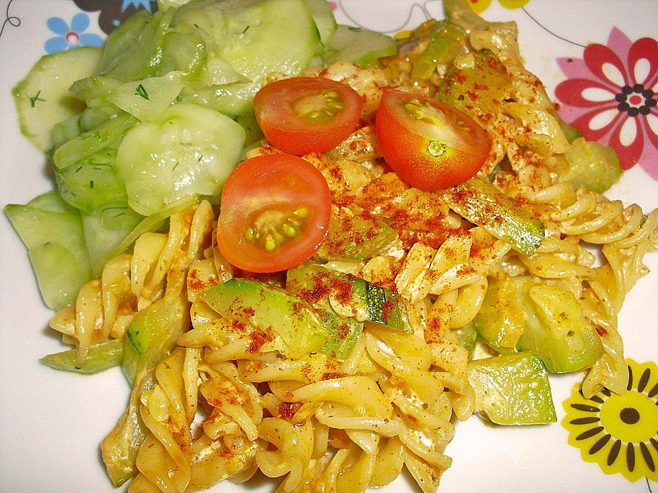 Schmand - Nudeln mit Zucchini von grobili| Chefkoch