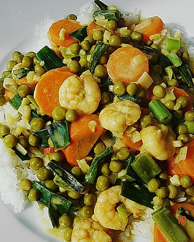 Garnelen - Curry mit Erbsen und Möhren