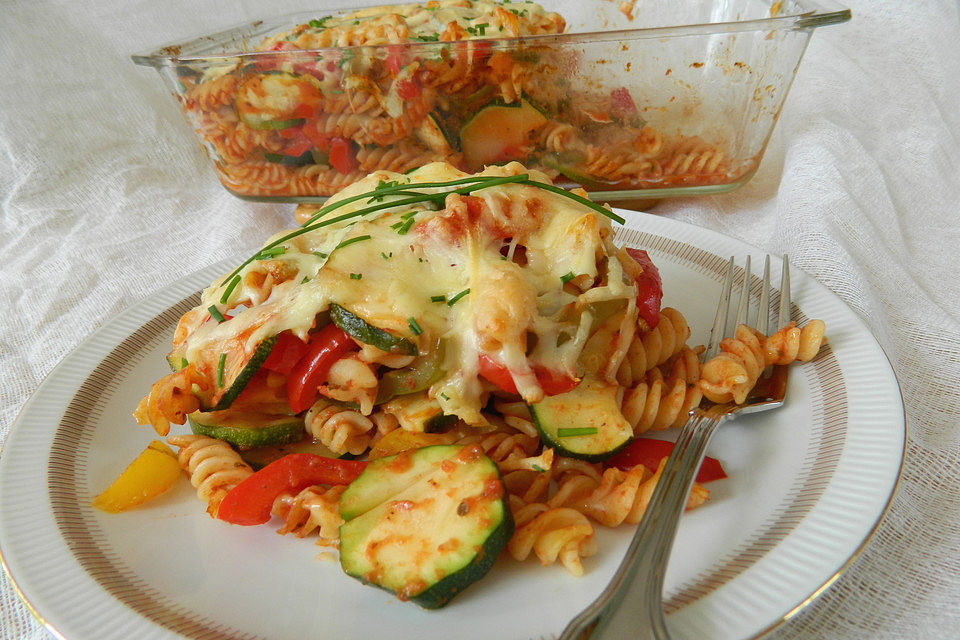 Zucchini - Paprika - Nudel - Auflauf