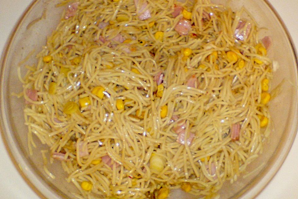 Chinesischer Spaghettisalat