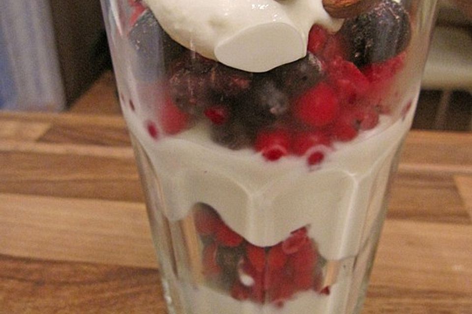 Ricotta - Vanillecreme mit Beeren