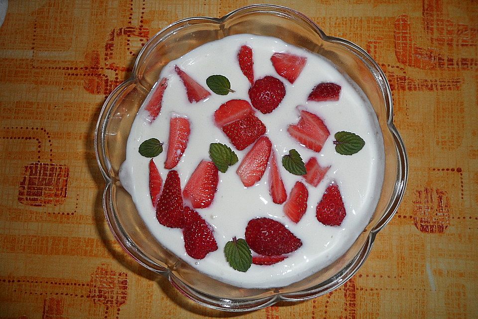 Ricotta - Vanillecreme mit Beeren