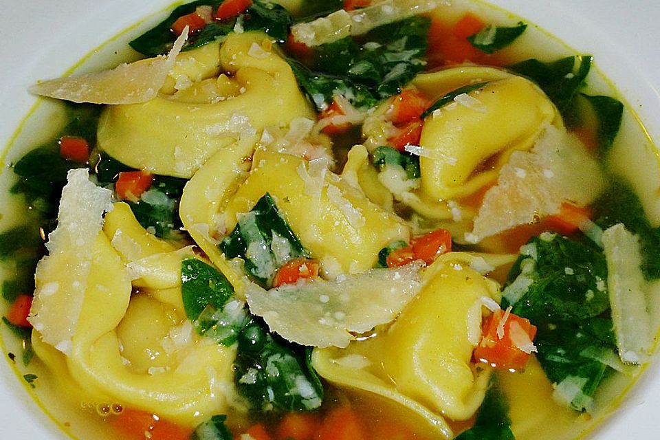 Tortellini - Spinat - Suppe