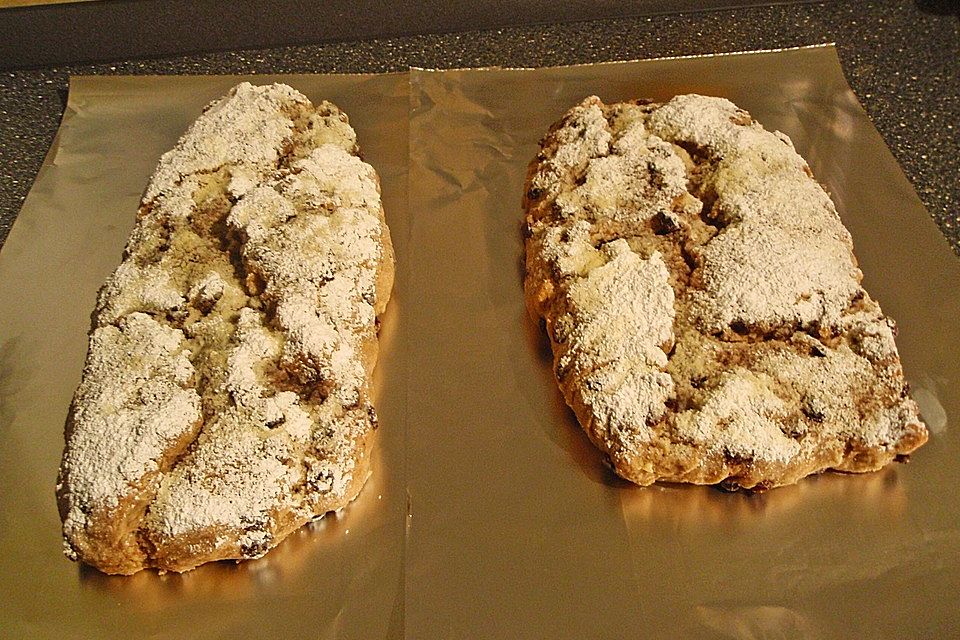 Stollen ohne Zitronat und Orangeat