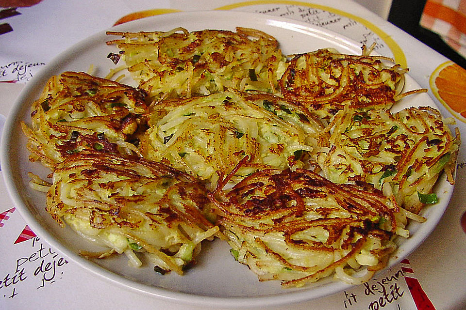 Spaghettipuffer mit Schinken und Zucchini