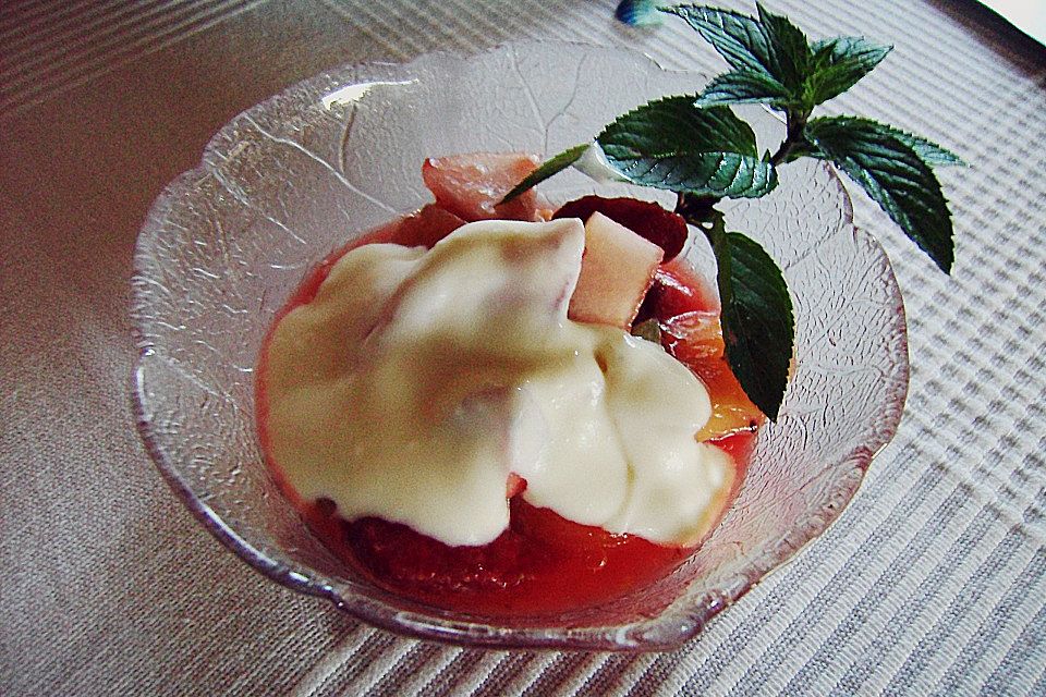 Obstsalat mit Eierlikör - Creme