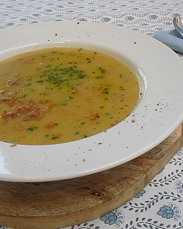 Töginger aufgeschmolzene Grießsuppe