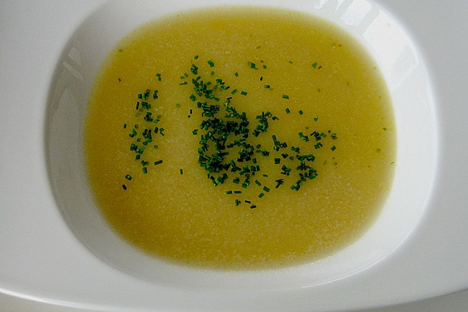 Töginger aufgeschmolzene Grießsuppe