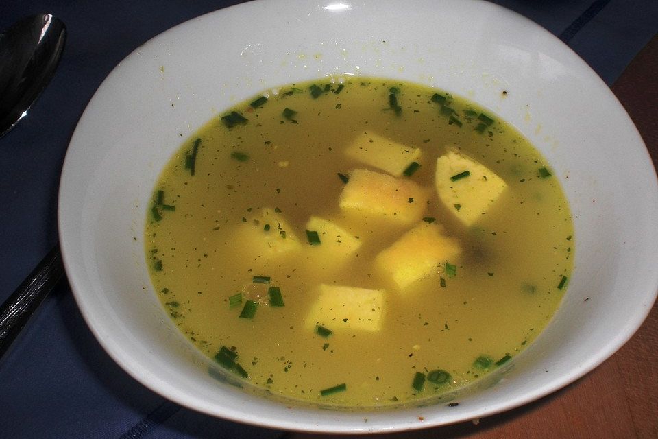 Töginger aufgeschmolzene Grießsuppe