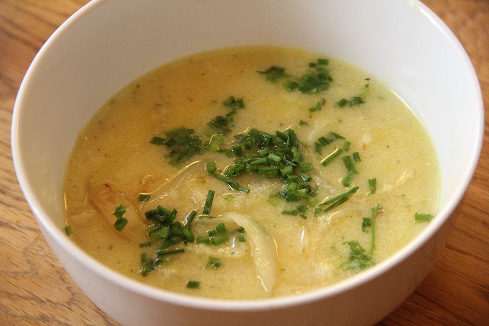 Töginger aufgeschmolzene Grießsuppe