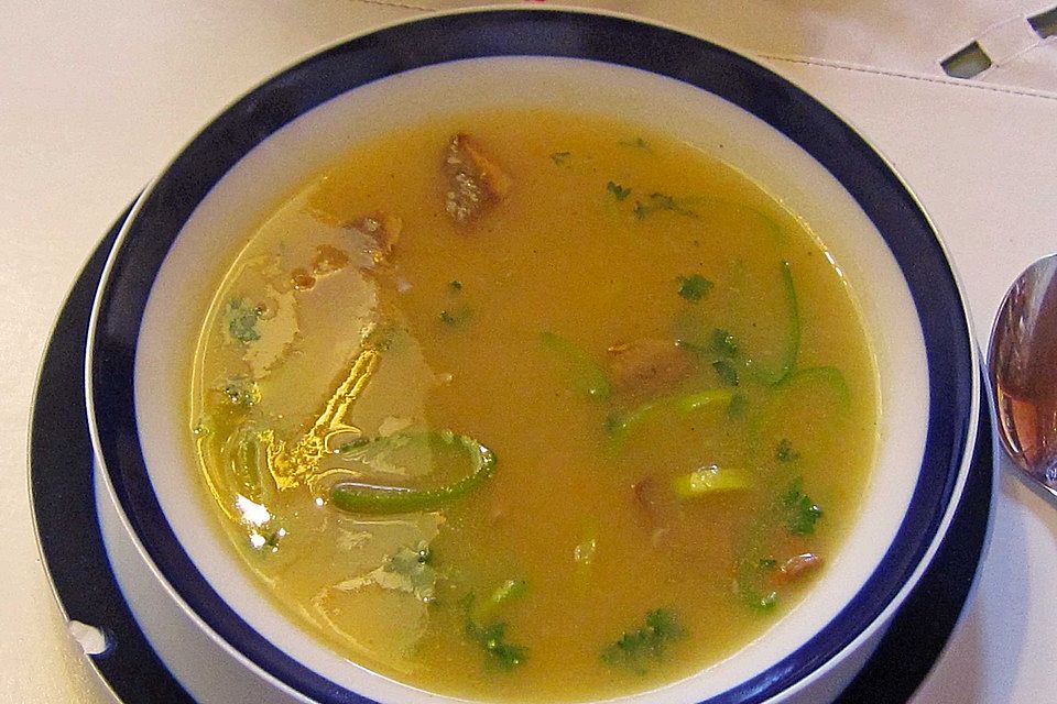 Wiener Kartoffelsuppe mit Pilzen