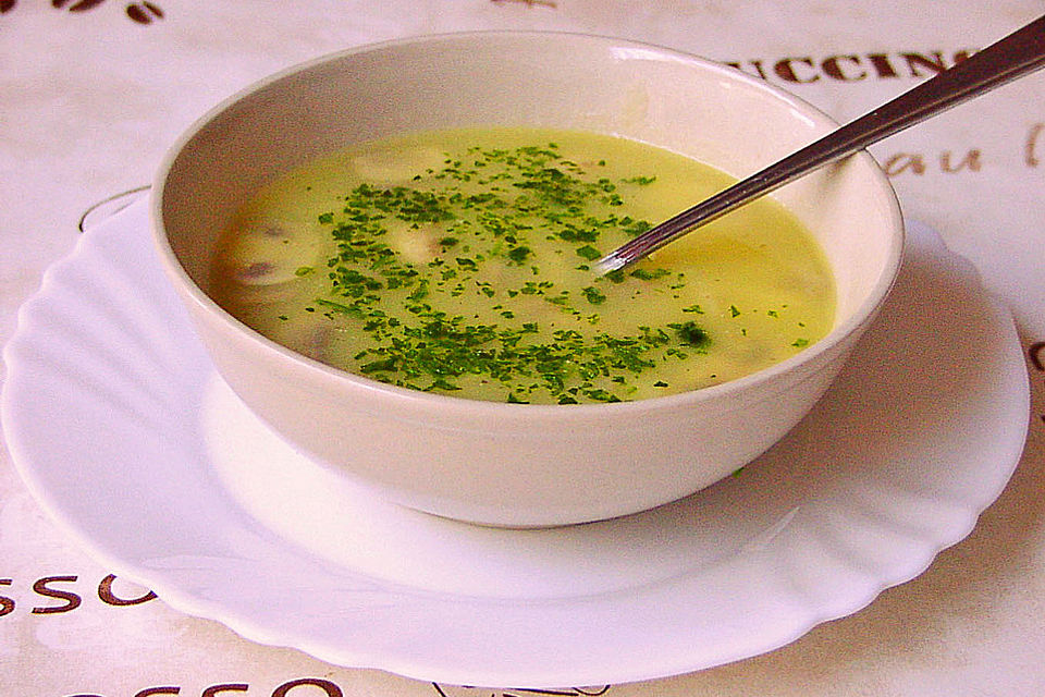 Wiener Kartoffelsuppe mit Pilzen