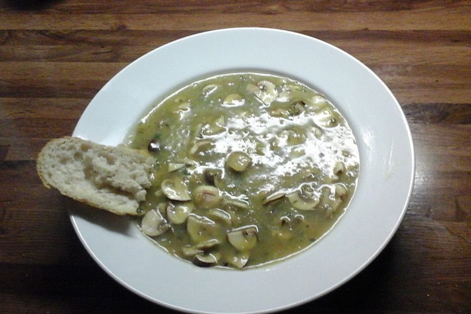 Wiener Kartoffelsuppe mit Pilzen