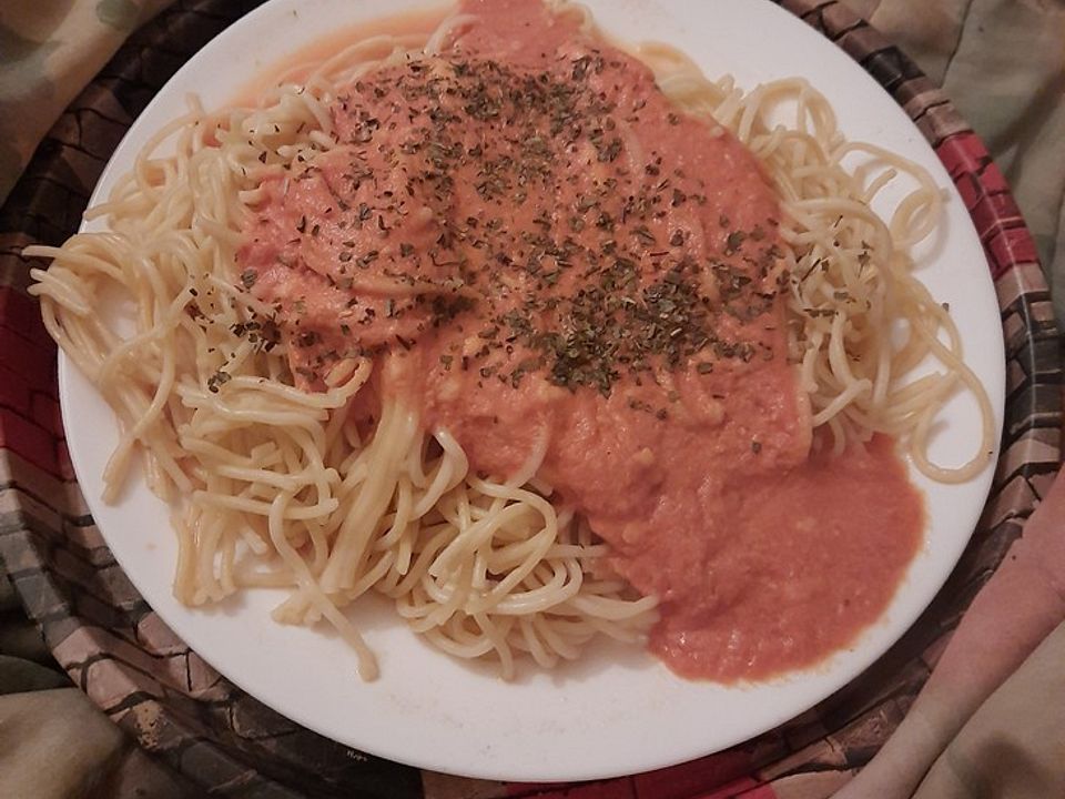 Tomaten - Sahnesoße mit Mozzarella von PetraFH| Chefkoch