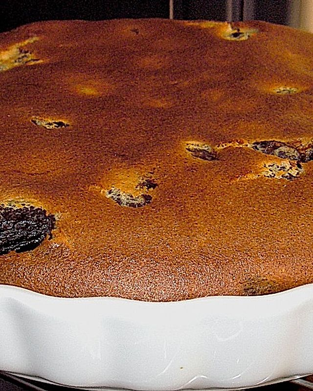Bretonischer Kuchen mit Backpflaumen und Tee